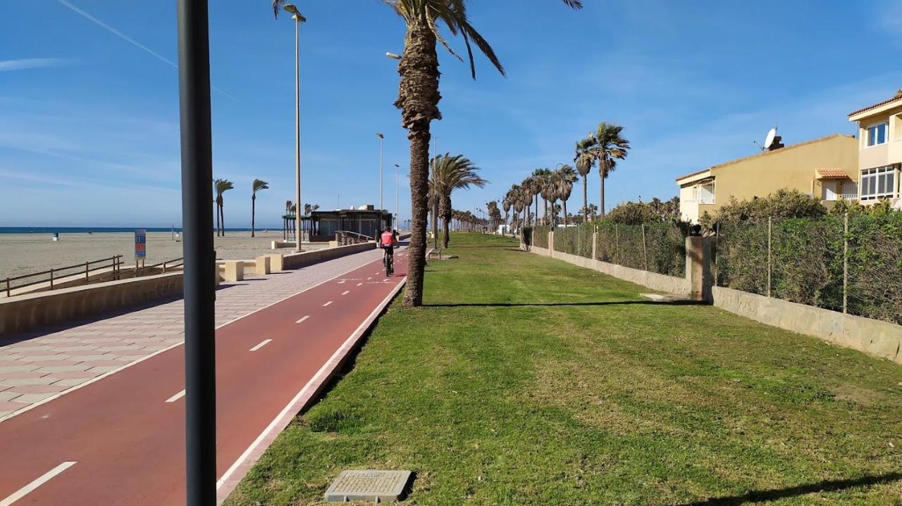 Coqueto Apartamento Con Terraza En La Playa Roquetas de Mar Extérieur photo